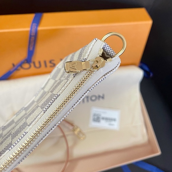 💔 SOLD NEW Pochette Accessoires Damier Azur - Picture 2 of 8